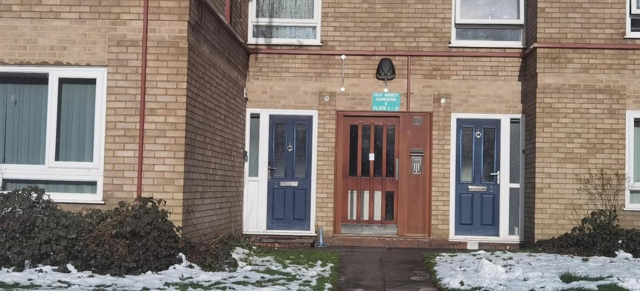 Lovely 3 Bed Apartment Near Qe Hospital Harborne Birmingham New Kültér fotó