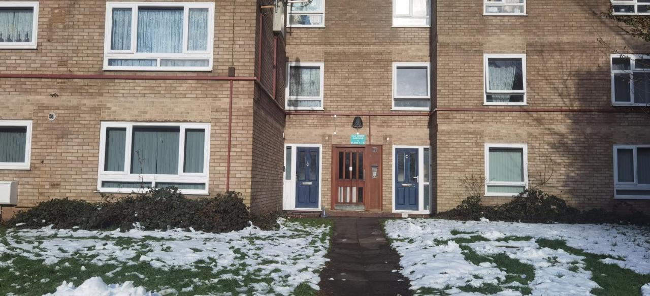 Lovely 3 Bed Apartment Near Qe Hospital Harborne Birmingham New Kültér fotó